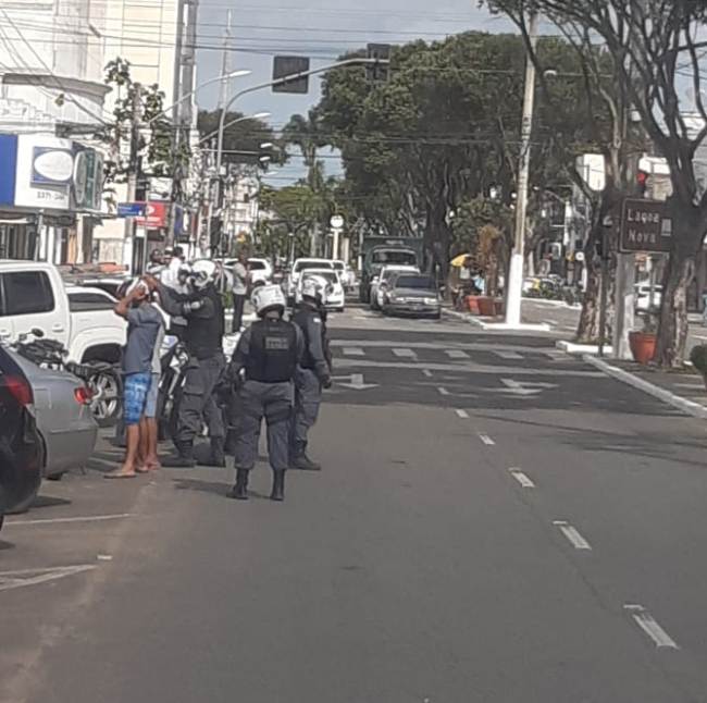 Mais abordagens em Linhares, desta vez no Centro da cidade