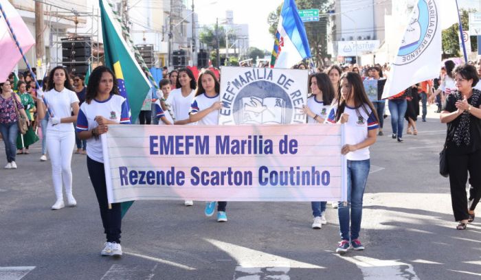 Daqui a pouco: Desfile Cívico para comemorar os 219 anos de Linhares vai movimentar o Centro da cidade