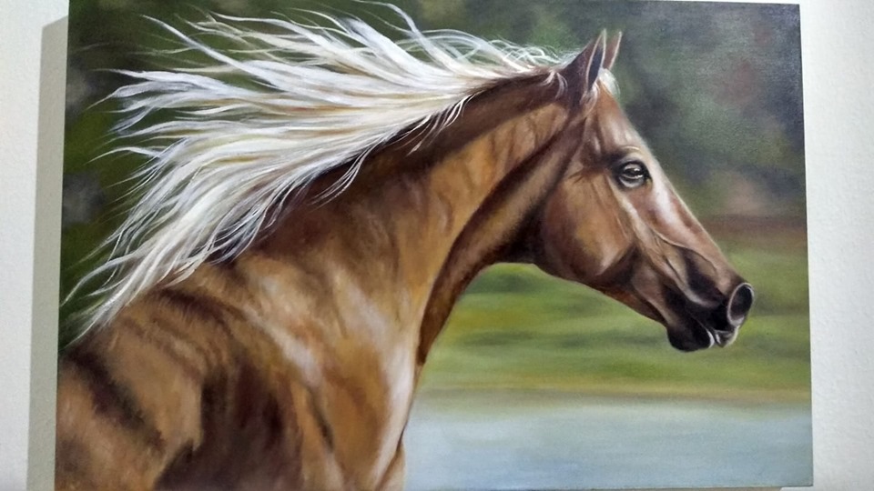 Amo pintar cavalos! Declara artista plástica de Linhares