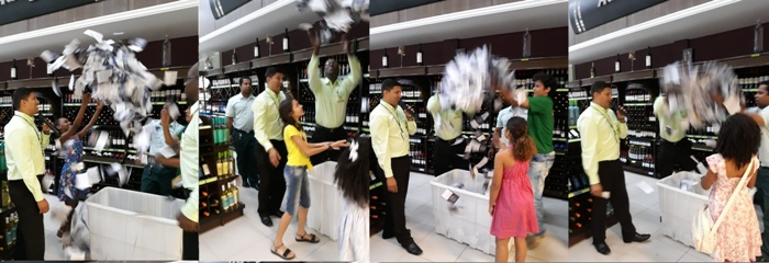 Conheça mais quatro ganhadores de vale compras no Martins. Todos da sede