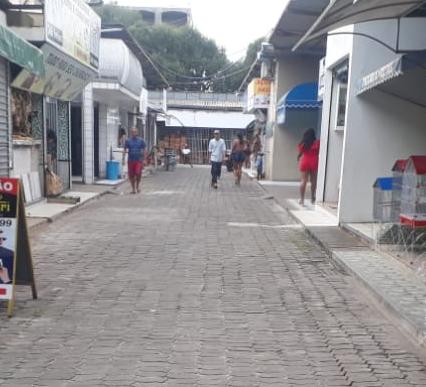 Comerciante denuncia: Furtos, uso e tráfico de drogas, e programas no Mercado Municipal