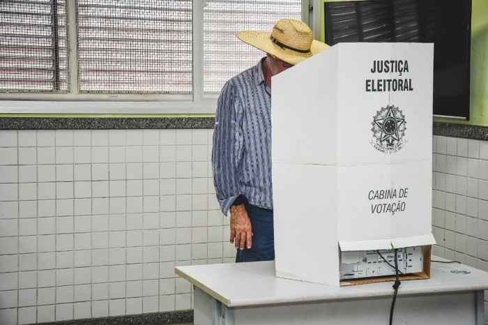 Votos em branco superam os válidos em Linhares. Abstenções surpreendem