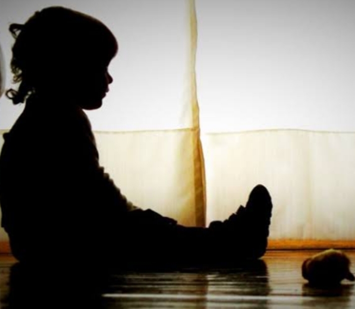Psicóloga emociona ao declarar: Fui criança, mas não tive infância