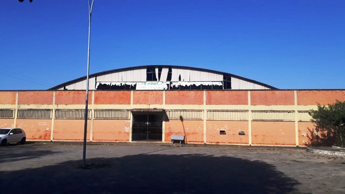 Ginásio do BNH abandonado: É lamentável o descaso, diz leitor ao pedir providências