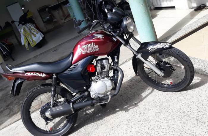 Jovem tem moto furtava enquanto se divertia em casa de shows de Linhares