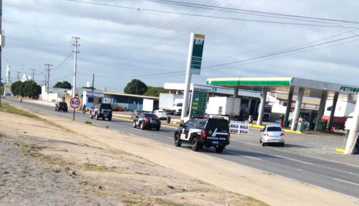 Operação: Viaturas policiais chamam a atenção pelos bairros de Linhares