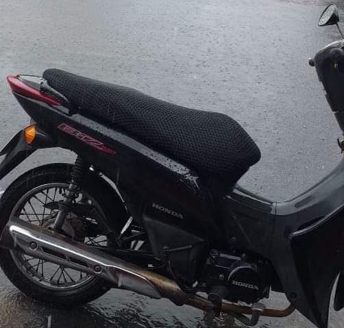 Mulher tem arma apontada para a cabeça e fica sem Biz em Linhares