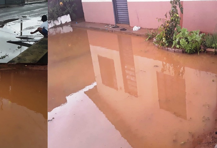Quintais alagados: Água ameaça invadir casas do Residencial Rio Doce