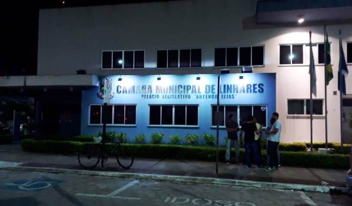 Perfis de (alguns) vereadores de Linhares têm comentários desabilitados ou apagados