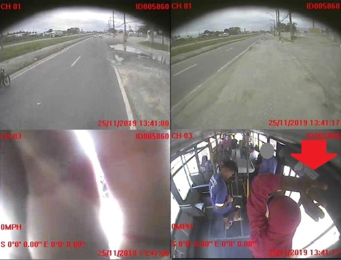 Bandido cobre câmera durante assalto em ônibus da Joana Darc em Linhares