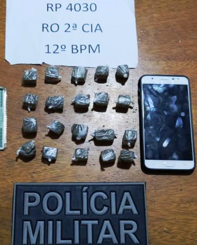PM encontra maconha escondida na parede externa de residência, no Shell