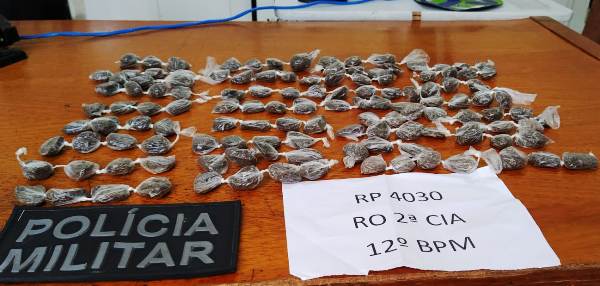 Dupla é abordada a caminho do comércio de drogas, no Aviso