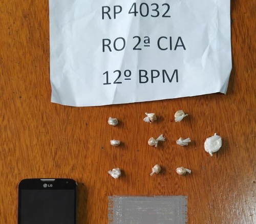 Jovem quase engole pedras de crack ao tentar escapar de flagra em Linhares
