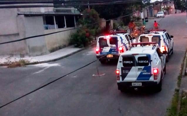 Viaturas da Força Tática no Interlagos: Prenderam assaltante, disse morador