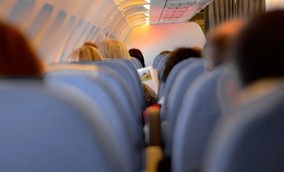 Juiz condena empresa que queria pagar apenas 10% de passagem cancelada
