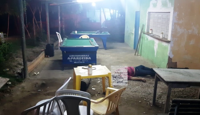 Primo mata primo a tiros dentro de bar. Corpo foi registrado no SML de Linhares