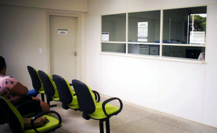 Advogado de graça: Faceli estende horário de atendimento ao público