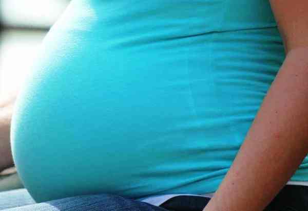 Mais de 20 mil meninas com menos de 15 anos engravidam todos os anos