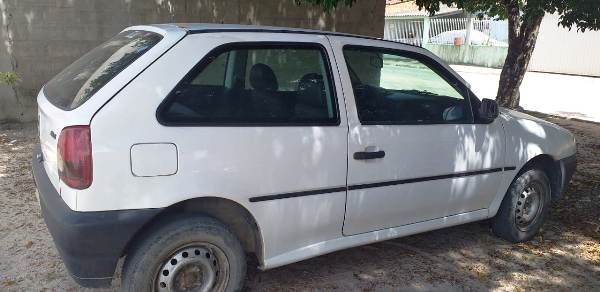 Bandidos abandonam Gol no mesmo bairro em que carro foi furtado em Linhares