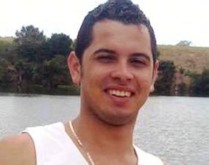 Aniversariante do dia: Adrian de Souza Santos, o paizão