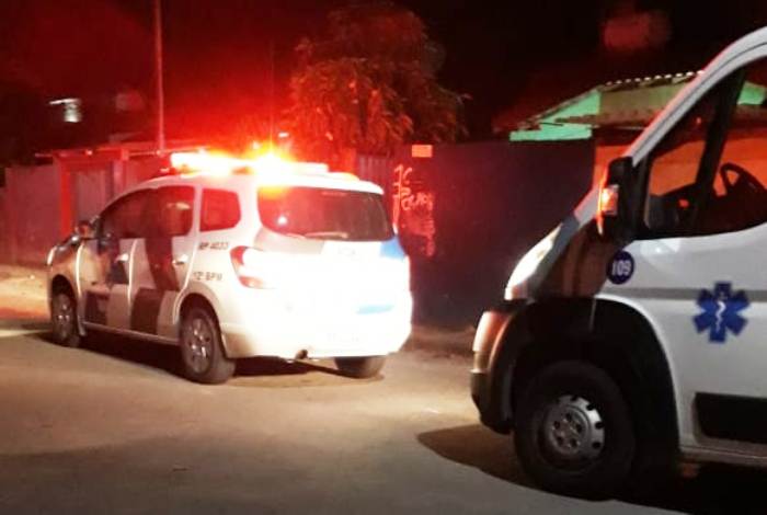 Homem é baleado dentro de casa no Jocafe 1, Santa Cruz