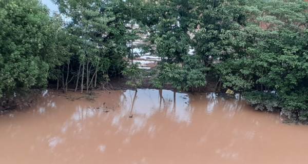 Alerta: Nível do Rio Doce pode chegar a 4,2 metros em Linhares nas próximas horas