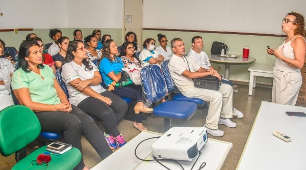 Profissionais do HGL participam de palestra sobre coronavírus