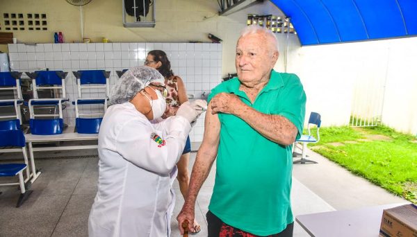 Estoque acaba, e PML suspende vacinação contra gripe em Linhares