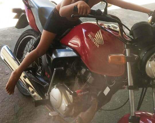 Bandido furta moto de Técnico de enfermagem no Centro de Linhares