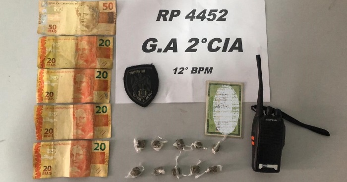 Equipe do Sombra leva casal para a delegacia após apreensão de droga no Beco 12