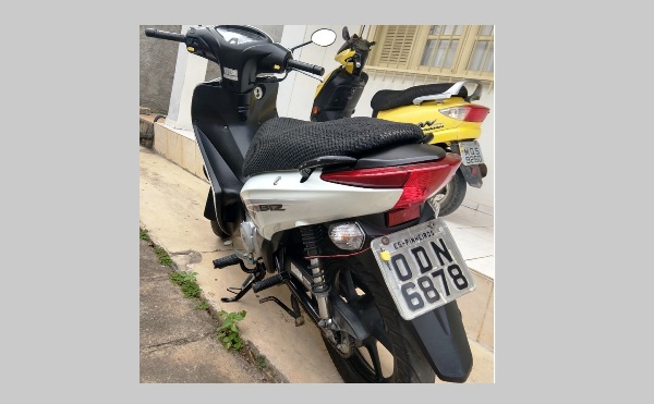 Advogada tem moto furtada no bairro Shell