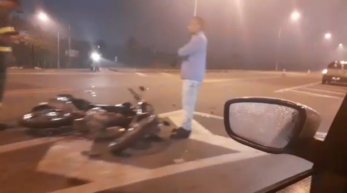 Madrugada: Motos colidem na BR-101, em Linhares