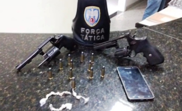 Traficante tem perna atravessada por projétil ao peitar Força Tática em Linhares