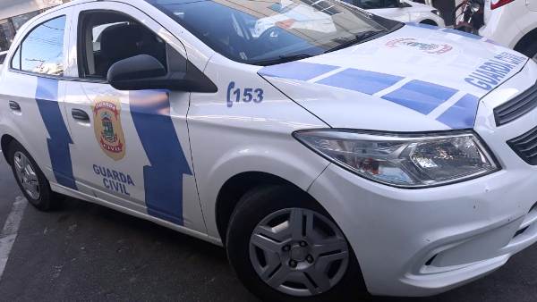 GCM aborda homem com mandado de prisão em aberto 
