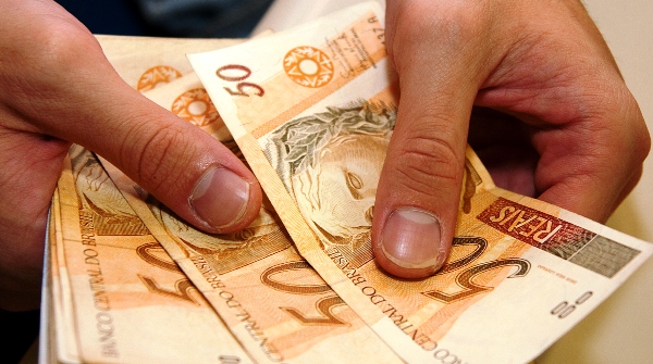 15 agências da Caixa aberta neste sábado no ES para pagamento do Auxílio Emergencial