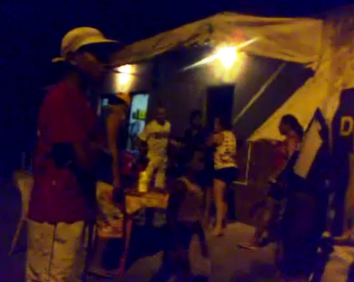 Barraco no bairro Interlagos: vizinho filma e envia para o Site Eu Vi em Linhares