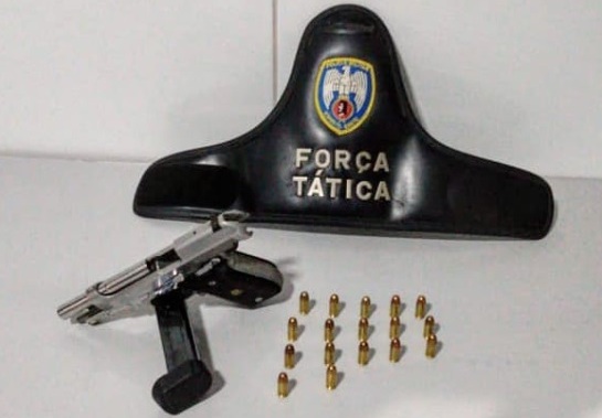 BDM x Rua 100: Tiros e carros atingidos, arma apreendida e detenção no Santa Cruz