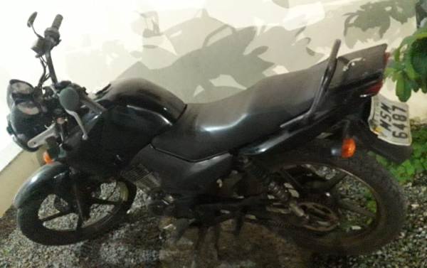 Moto roubada é recuperada no bairro Aviso