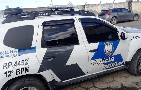 Jovem com 2 mandados em aberto é preso no Aviso em ação dos PMs Sombras