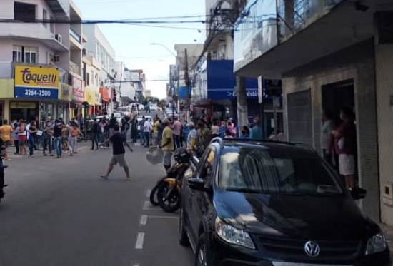 Comerciantes analisam protesto e organizam grandiosa manifestação em Linhares