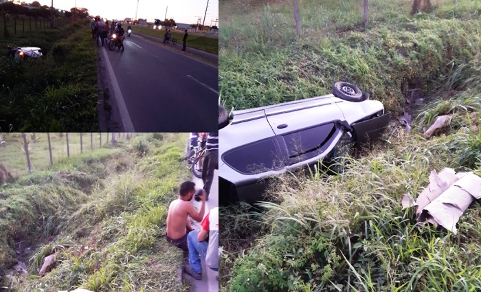 Carro capota na BR-101, em Linhares