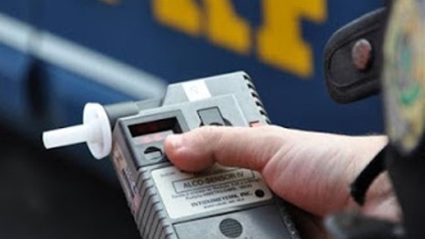 Motorista embriagado flagrado na BR 101, em Linhares