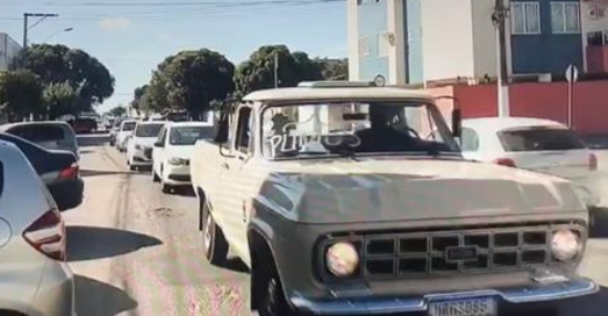 Comerciantes organizam outra carreata para pedir reabertura do comércio em Linhares