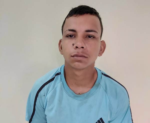 Jovem preso pela PM confessa roubos de celular em Linhares