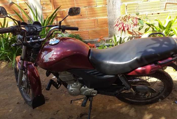 Bandido vê anúncio na internet e acaba furtando moto em Linhares