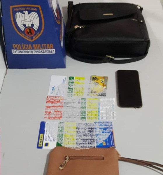 Mulher pede socorro, e PMs Sombras recuperam bolsa roubada no Araçá