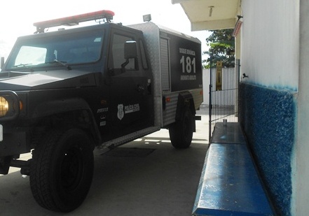 Rabecão recolhe corpo no bairro Aviso