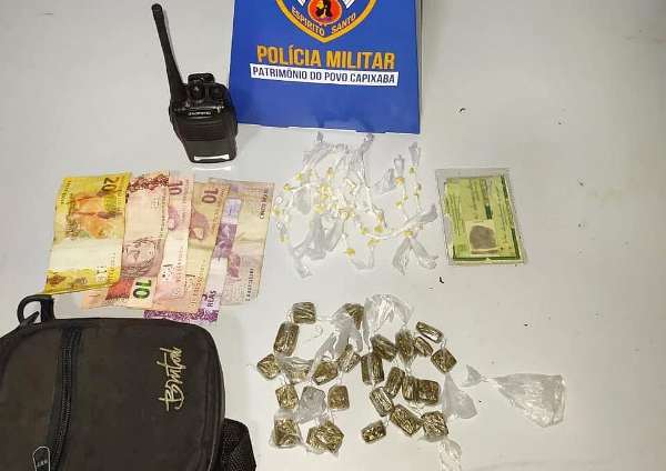 Abordagem e apreensão de droga às margens da BR-101, em Linhares