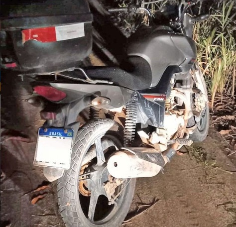 Motociclista é cercado por marginais e tem veículo roubado no interior de Sooretama