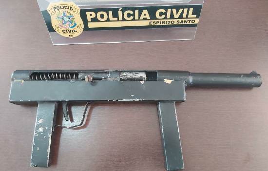 Polícia Civil apreende arma de fogo e prende jovem em flagrante no Pó do Shell